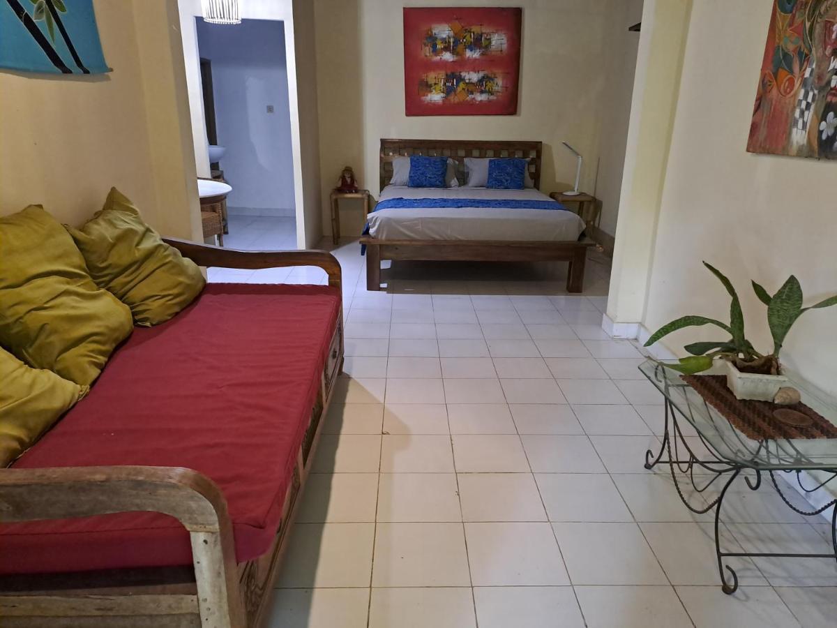 Shalana Homestay- Formerly Teka Teki House Seminyak  Ngoại thất bức ảnh