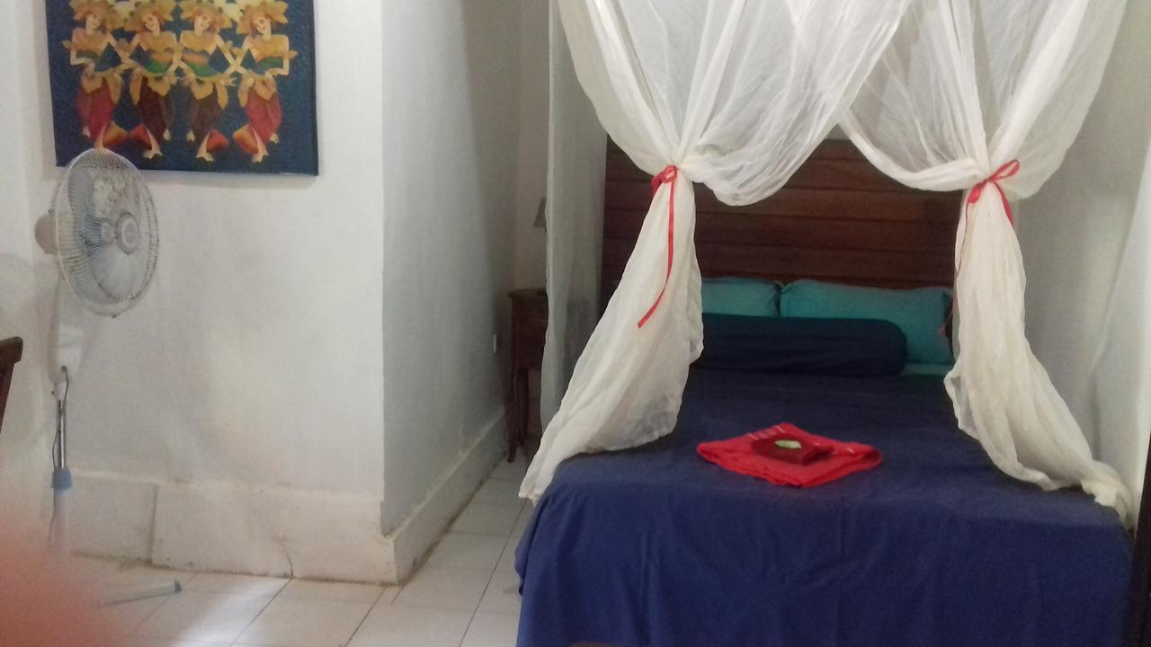 Shalana Homestay- Formerly Teka Teki House Seminyak  Ngoại thất bức ảnh