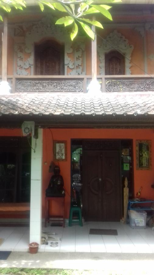 Shalana Homestay- Formerly Teka Teki House Seminyak  Ngoại thất bức ảnh