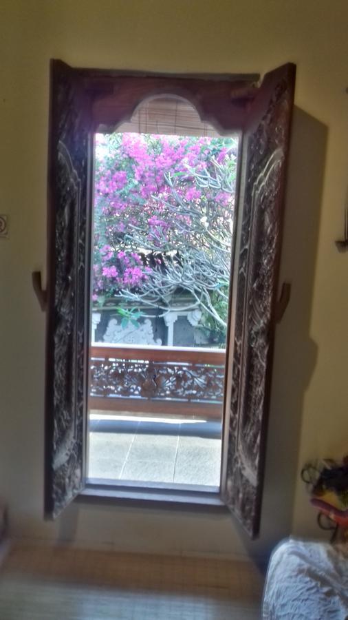Shalana Homestay- Formerly Teka Teki House Seminyak  Ngoại thất bức ảnh